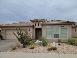 Building Photo - 4593 High Park Dr