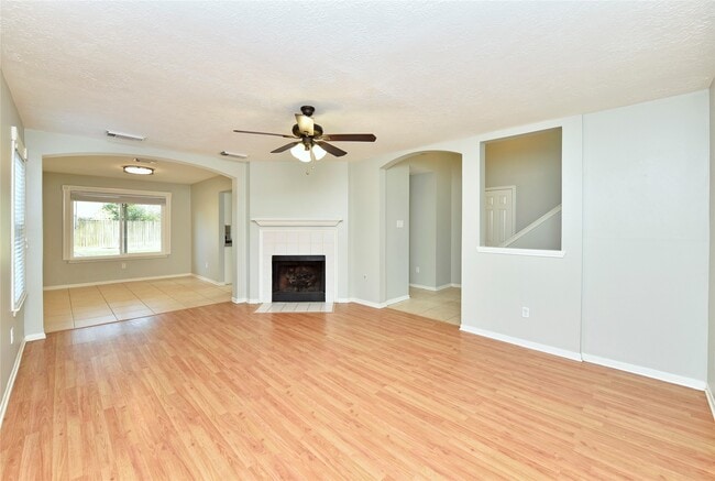 Foto del edificio - 31106 Pine Bay St