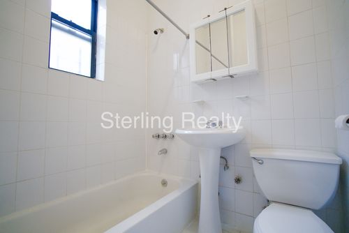 Building Photo - 3426 Steinway St