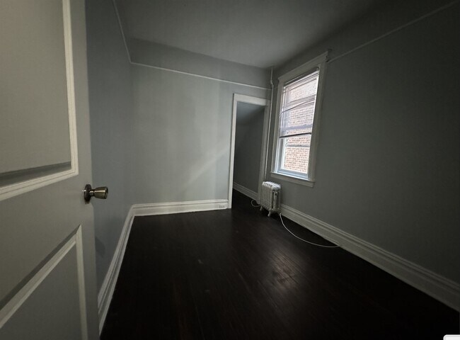 Foto del edificio - 211 Grant Ave