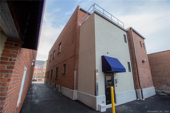 Building Photo - 68 S Main St