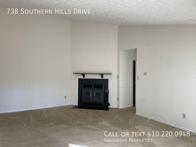 Building Photo - Top floor condo in Arnold. Dorado Hills!