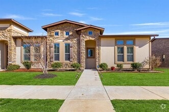 Building Photo - 3042 Solana Cir