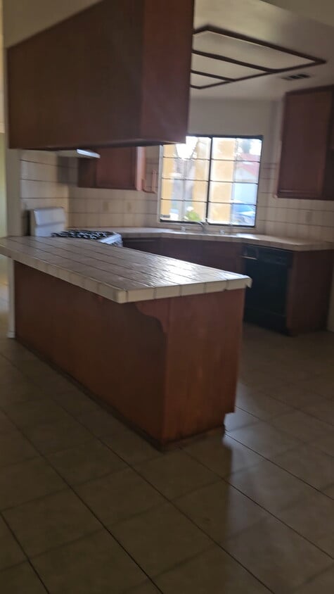 Foto del edificio - 3557 Skyway Ct