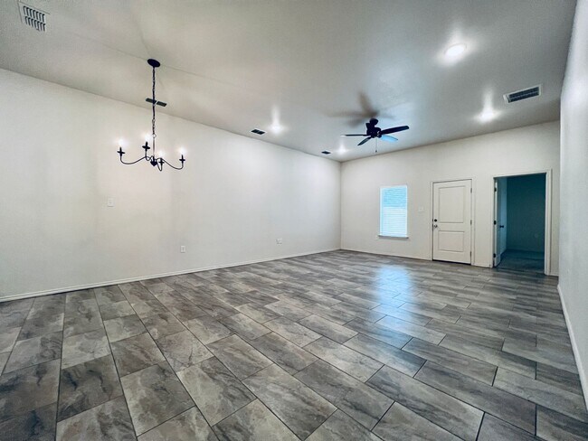 Foto del edificio - 3/2/2 Duplex in Northwest Lubbock