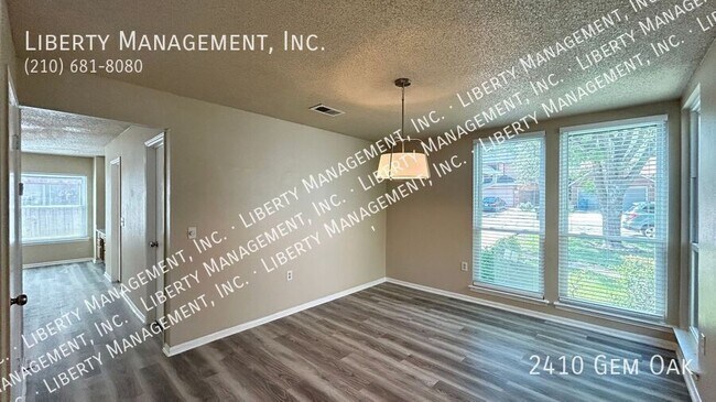 Building Photo - 2410 Gem Oak