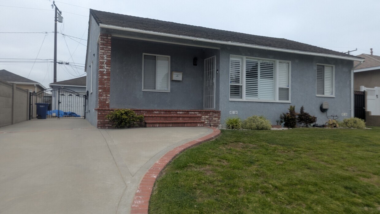 Foto principal - 5732 Yearling St