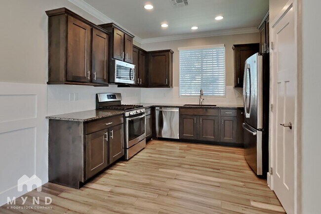 Building Photo - 10443 E Naranja Ave