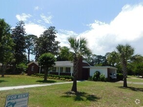 Building Photo - 611 Calhoun Rd