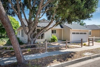 Building Photo - 1398 Santa Rita Cir