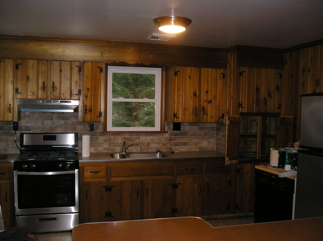 Building Photo - 192 Tuckerton Rd