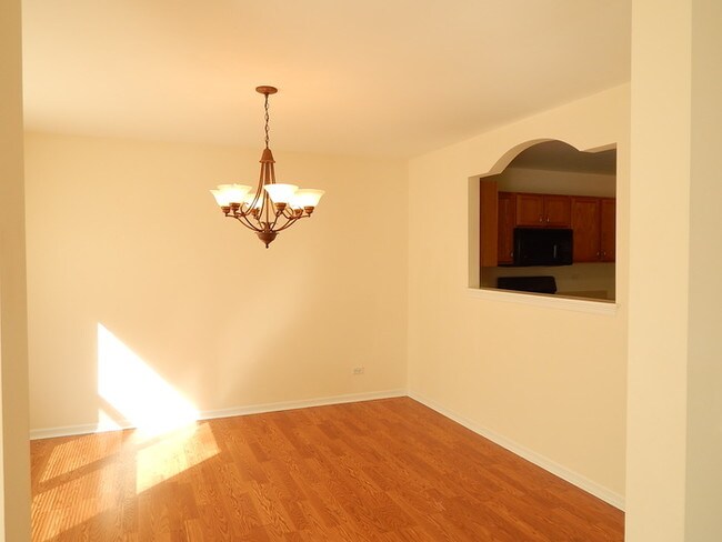 Building Photo - Don't miss this 1/2 duplex with full basement