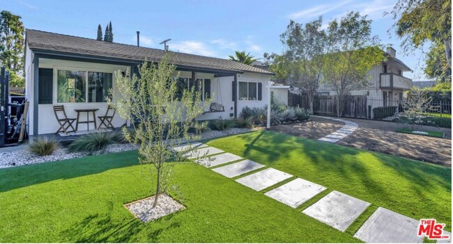 Building Photo - 6514 Coldwater Canyon Ave