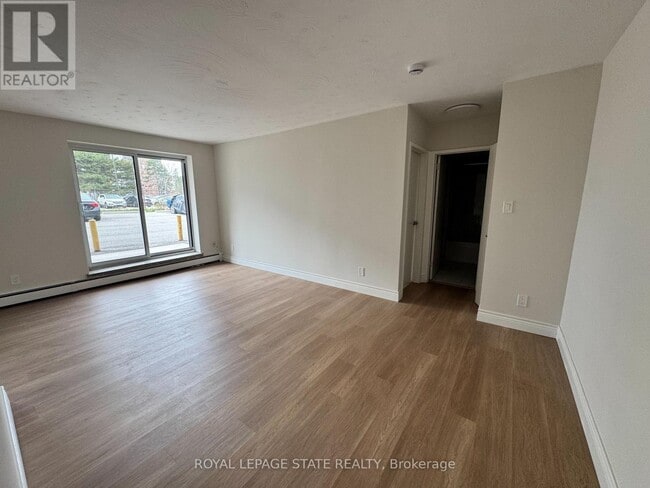 Building Photo - 105 Tia Dr