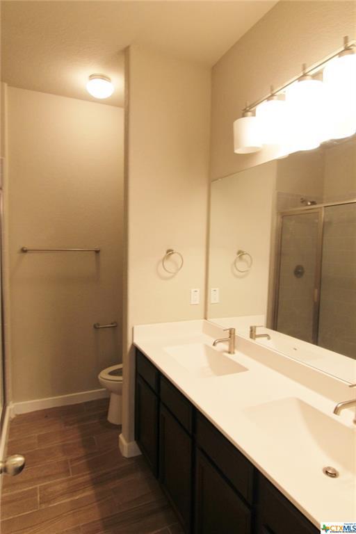 Foto del edificio - 537 Creekside Frst