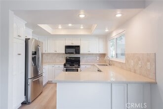 Building Photo - 12 Grenada Ct