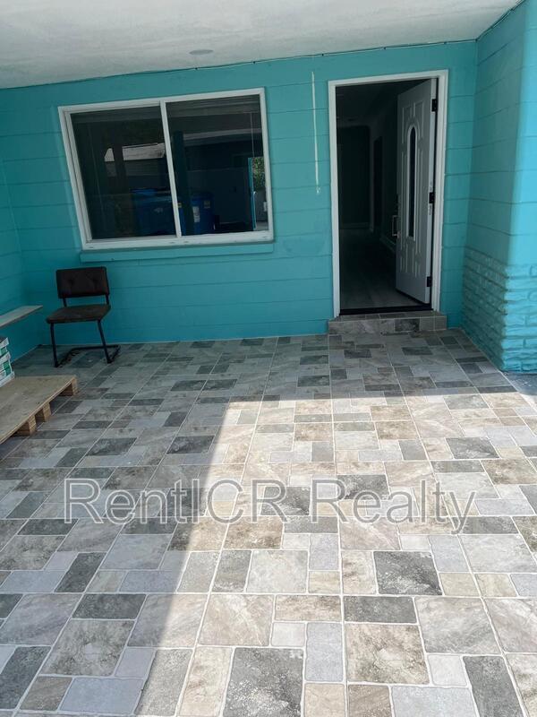 Foto del edificio - 10591 Bay Pines Blvd