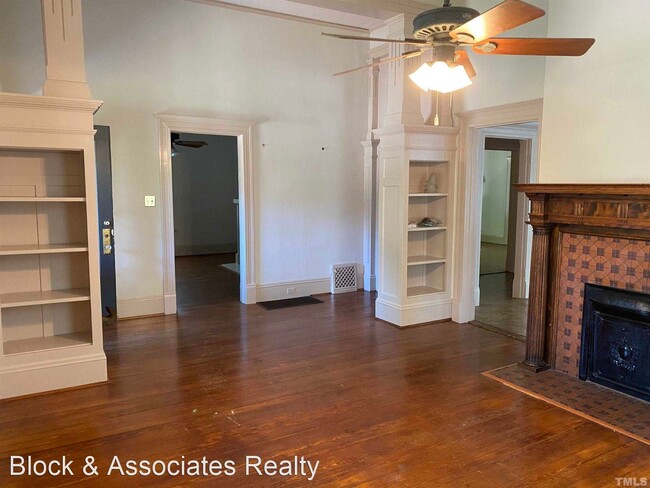 Building Photo - 2 br, 2 bath House - 209 E Peace Street