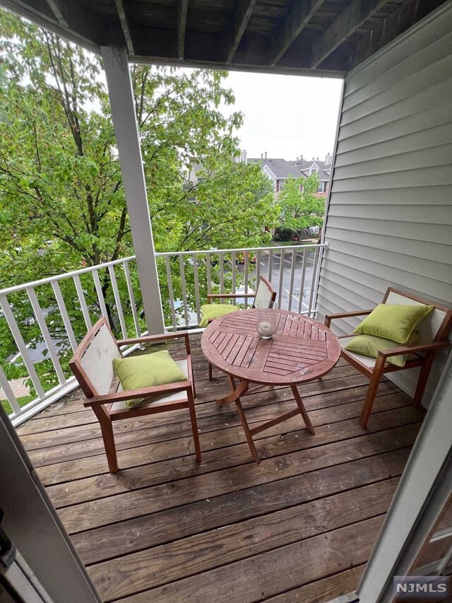 Foto del edificio - 861 Juniper Way