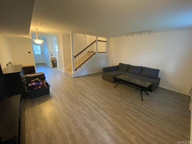 Foto del edificio - 403 W 4th St