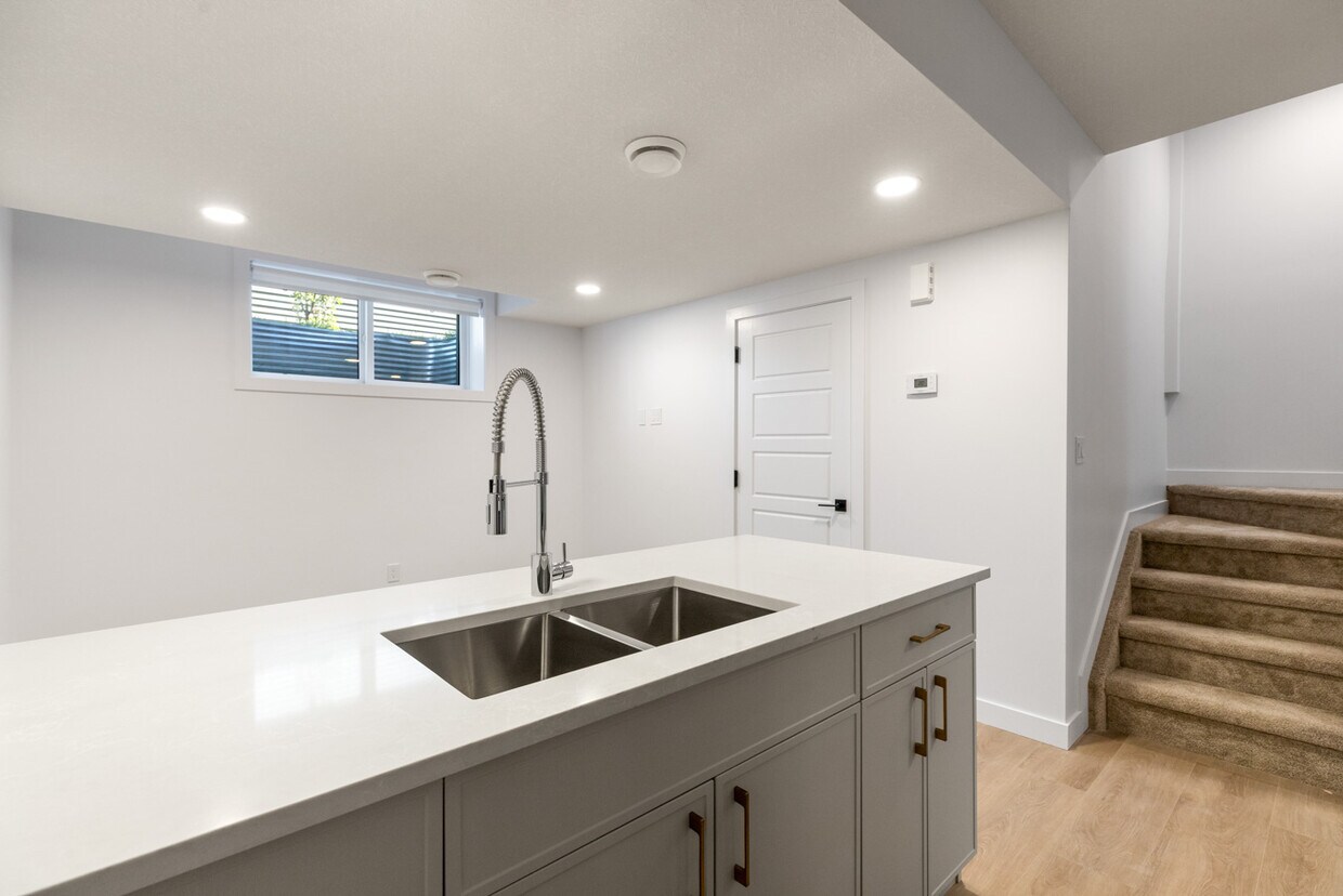 Photo principale - 8305-8387 87 St NW