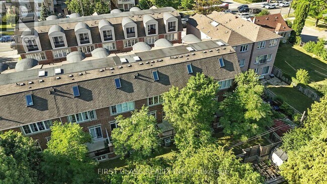 Building Photo - 23 Slingsby Ln