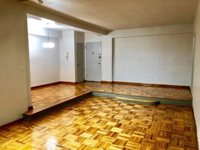 Foto del edificio - 98-40-98-64 64th Ave
