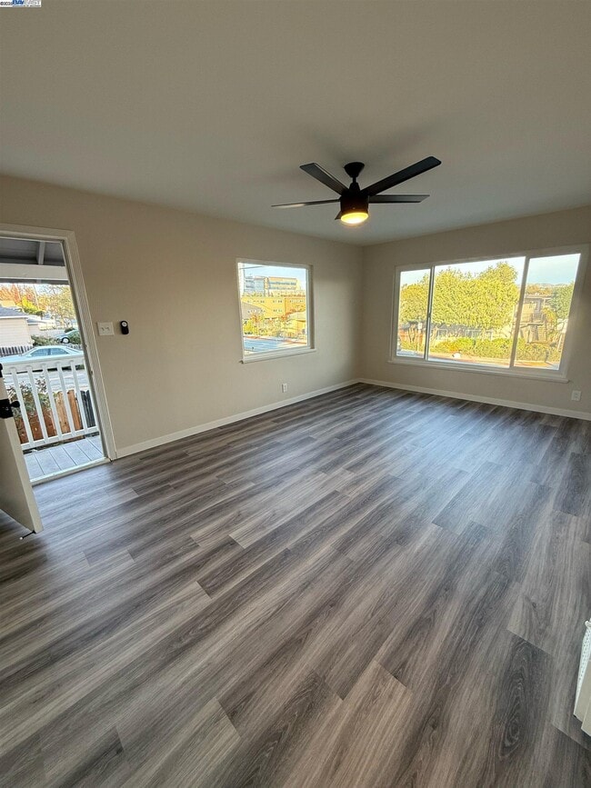 Foto del edificio - 20275 Stanton Ave