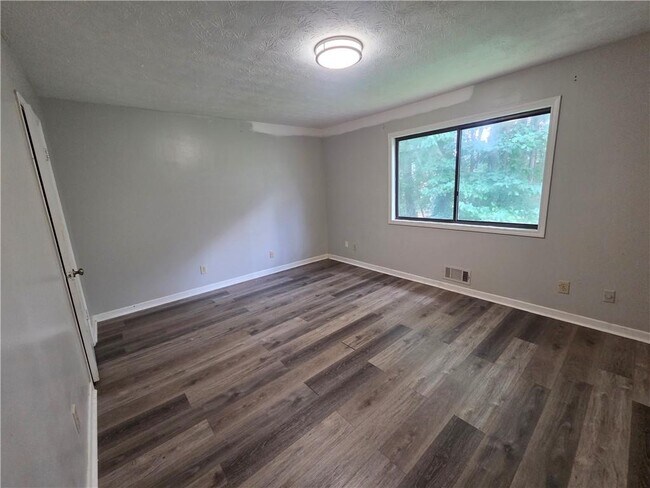 Foto del edificio - 5034 Cherokee Ct