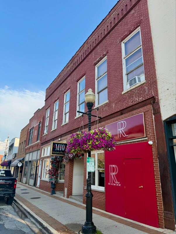 Photo - 31-33 W New York St (Aurora, IL)