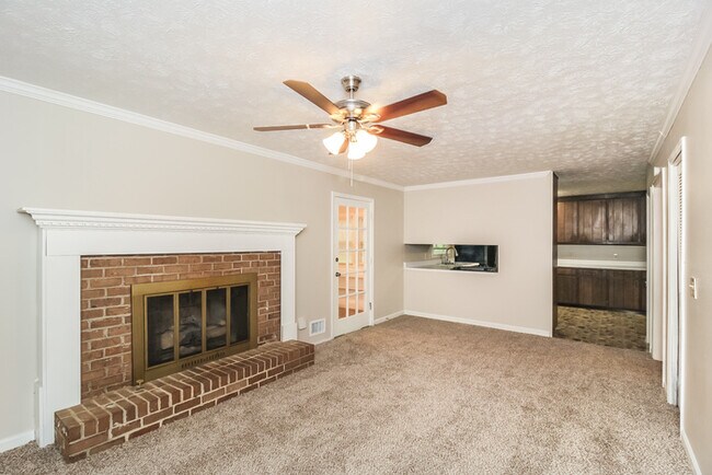 Building Photo - Fantastic 4bd/2.5ba home! Let yourself in!
