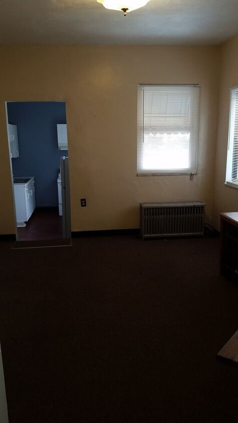 Primary Photo - 3329 Ward St