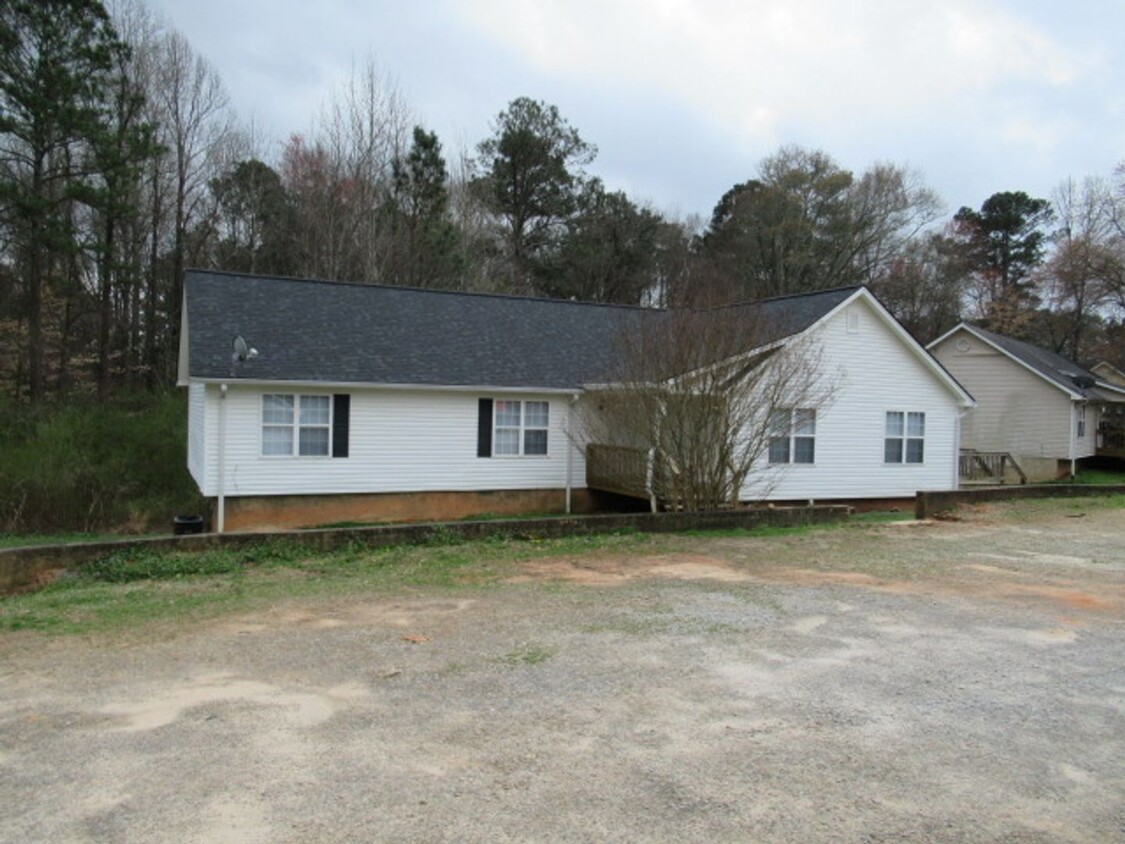 Foto principal - 2325 Shady Grove Rd