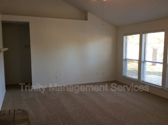 Foto del edificio - 217 Merlin