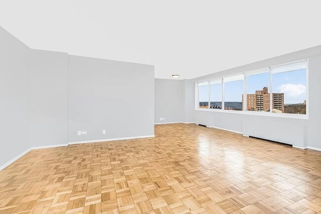 Foto del edificio - 3333 Henry Hudson Pkwy