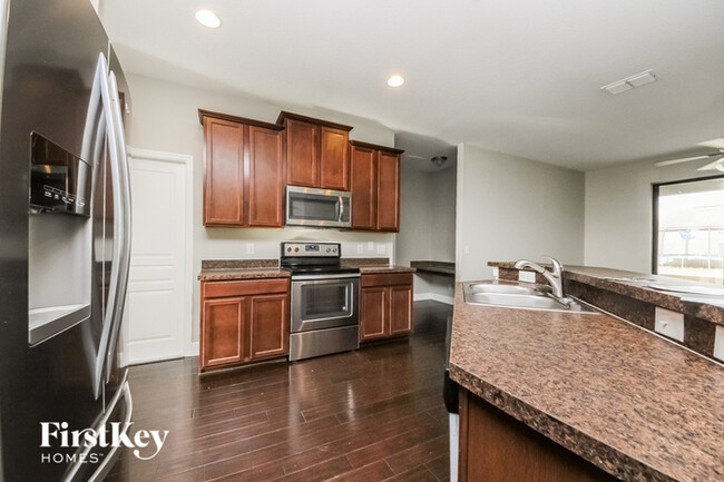 Foto del edificio - 4705 Blackthorn Cir