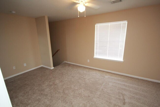 Foto del edificio - 6418 Mountain Pines Ln