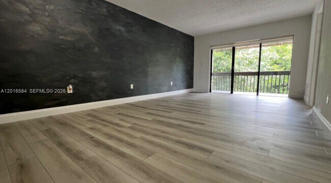 Foto del edificio - 8885 Fontainebleau Blvd