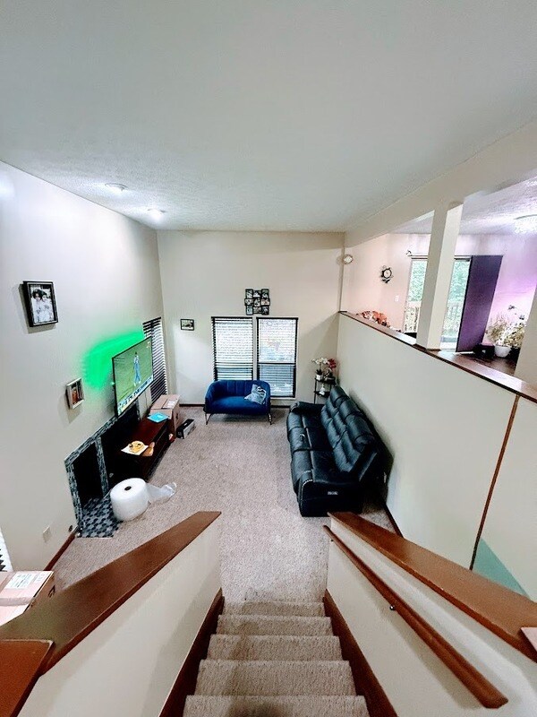 Foto principal - 9310 Hunters Creek Dr