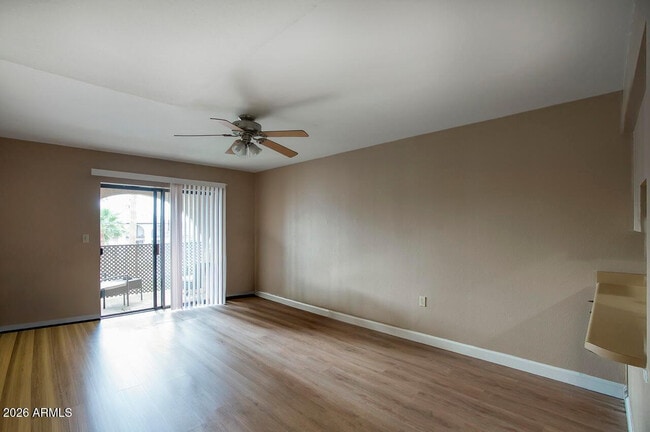 Foto del edificio - 3033 E Devonshire Ave
