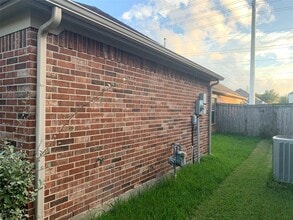 Building Photo - 13110 Imperial Shore Dr