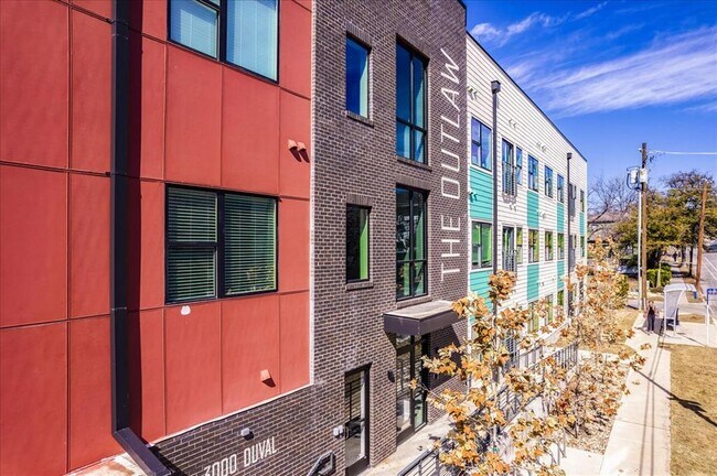 Foto del edificio - 3000 Duval St