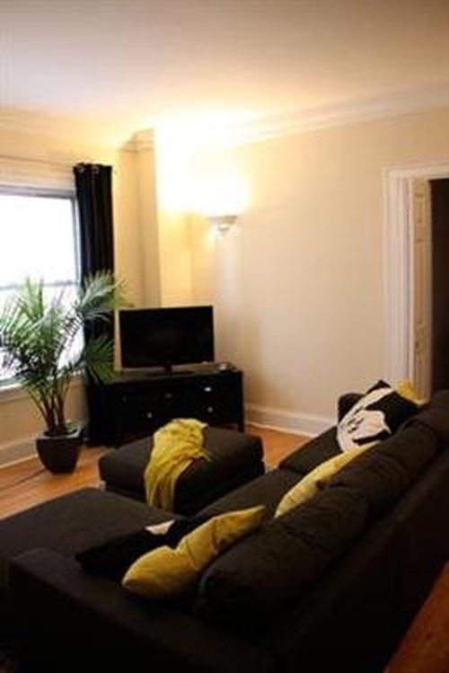 Foto del edificio - 330 W Dickens Ave