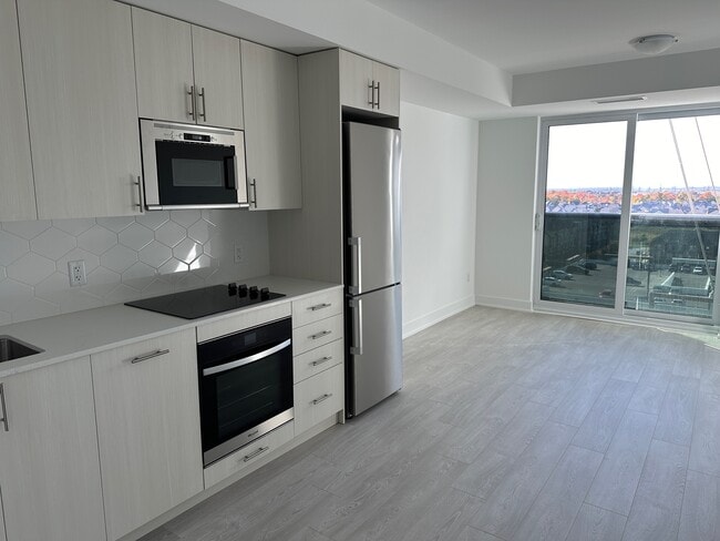 Photo du bâtiment - Contemporary Studio Apartment for Rent in Oshawa