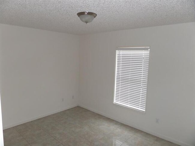 Building Photo - 546 Fort Smith Blvd