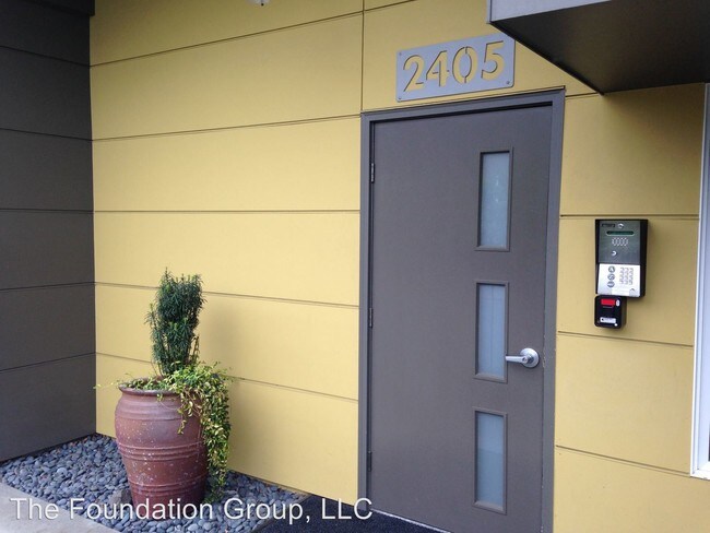 Building Photo - 2405 NW 65th St