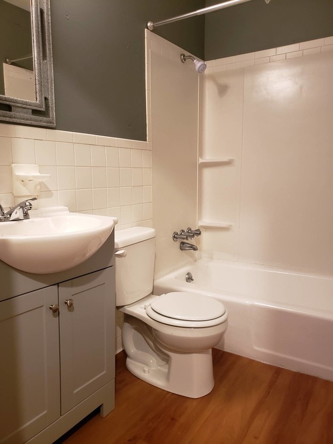 Building Photo - 907 S 7th St