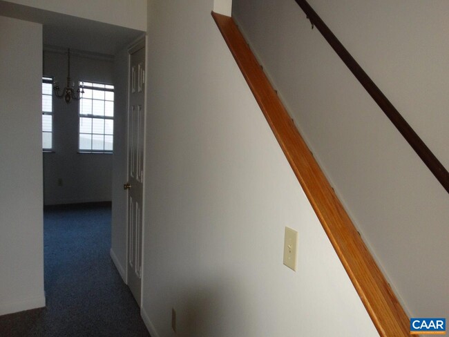 Building Photo - 407 Harris Rd
