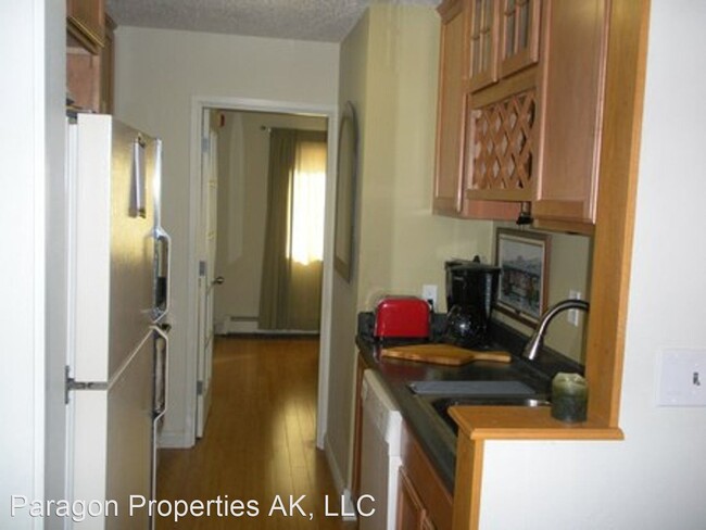 Building Photo - 1 br, 1 bath House - 821 P Street