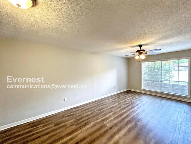 Building Photo - 803 Canterbury Cove